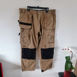 DeWalt Pro Tradesman Work Pants Mens 40x31 Cargo Utility Stretch Tan